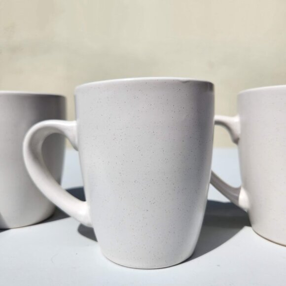 NEW Stone Lain 4 Piece Stoneware mugs cups Coffee Tea Dinnerware Set White speck - Picture 2 of 9